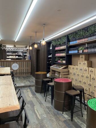 découvrez les meilleurs bars à jeux à aix-en-provence pour des moments conviviaux entre amis autour de jeux de société et d'une ambiance chaleureuse.