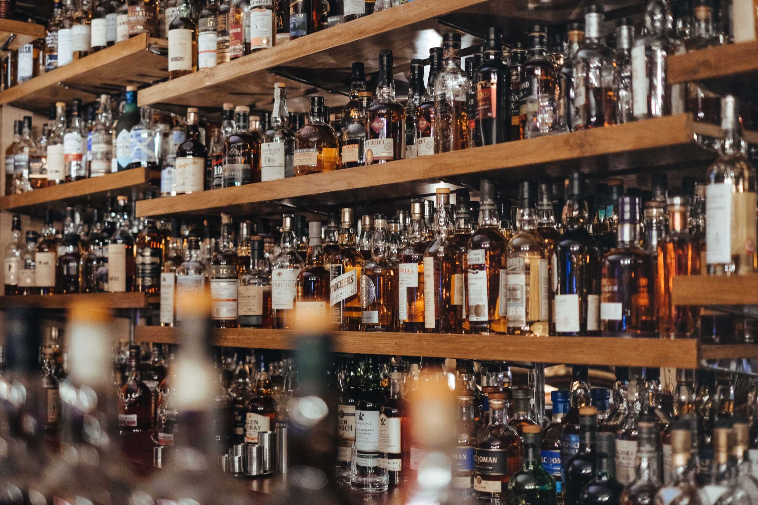 découvrez les meilleurs bars à jeux à lille pour une expérience conviviale alliant boissons et jeux de société. ambiance garantie pour tous les fans de jeux !