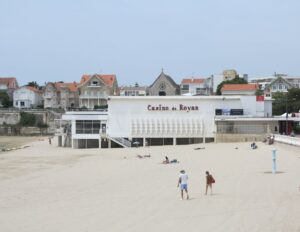 découvrez toutes les infos clés sur le casino de bayonne : horaires, jeux disponibles, services proposés et actualités pour profiter pleinement de votre visite.