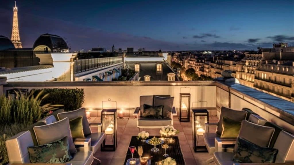 découvrez les plus beaux palaces de france, alliant luxe, élégance et service d'exception pour une expérience inoubliable.