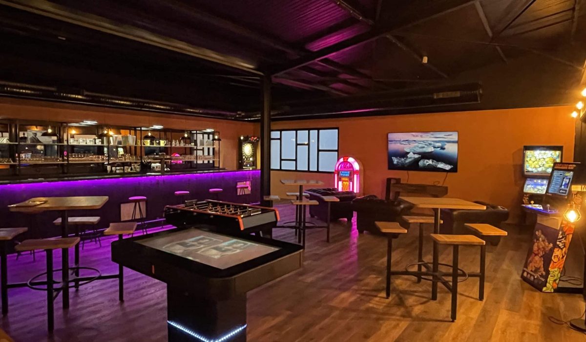 découvrez le meilleur bar à jeux de toulouse, un lieu convivial pour partager des moments ludiques entre amis avec une large sélection de jeux de société et une ambiance chaleureuse.
