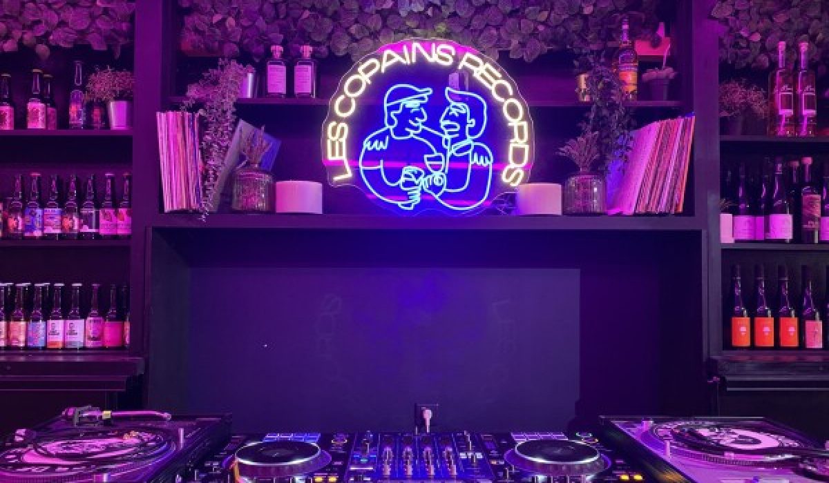 découvrez les meilleurs bars à jeux à aix-en-provence pour des soirées conviviales entre amis autour de jeux de société, cocktails et bonne ambiance.