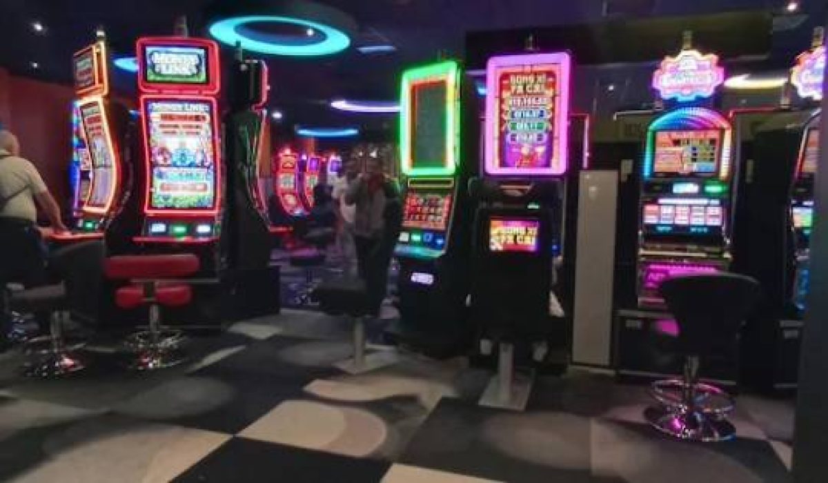 découvrez le casino d'angoulême : jeux variés, événements passionnants et informations pratiques pour une expérience inoubliable.