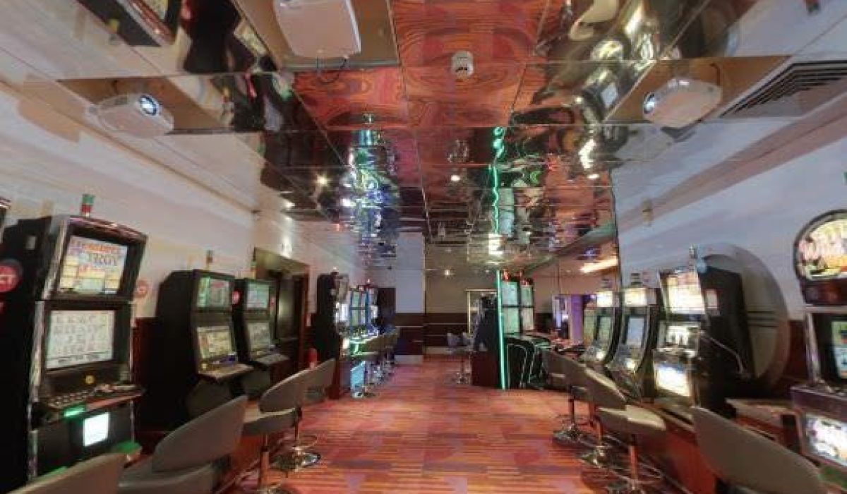 découvrez le casino de riom, une destination incontournable pour les amateurs de jeux et de divertissement dans un cadre convivial et animé.